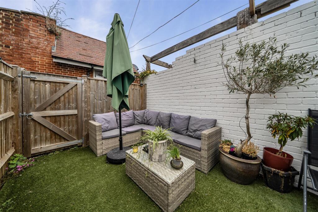 House in Southampton - View 4