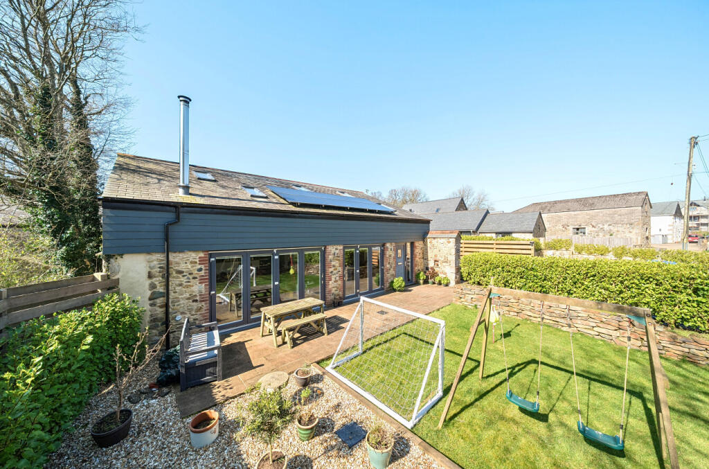 Main image of property: Coswinsawsin Lane, Carnhell Green, Camborne, Cornwall