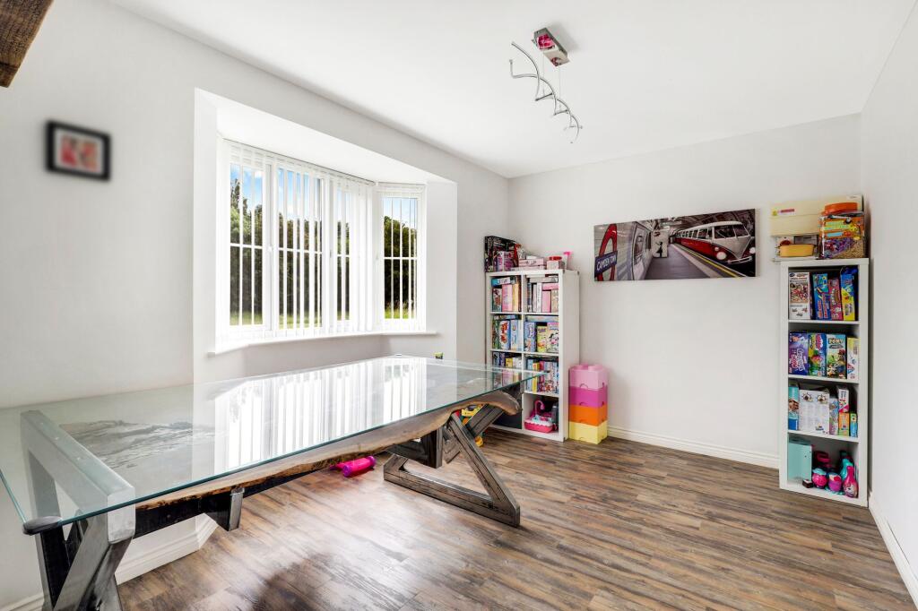Snowdrop Close, Hucknall, NG15 - View 3