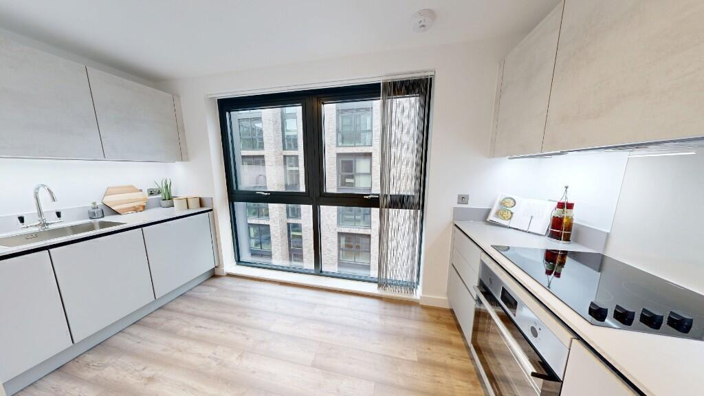 Apartment in Slough - View 2