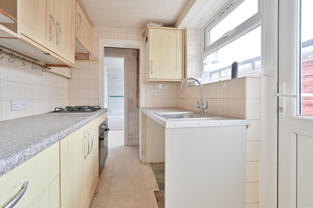 House in Watford - View 4