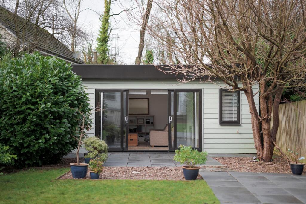 Fifth Avenue, Jordanhill, G12 photo 2