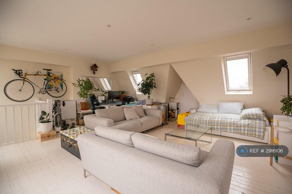 3 bedroom flat for rent