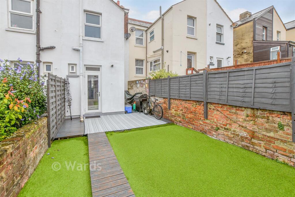 House in Dover - View 5