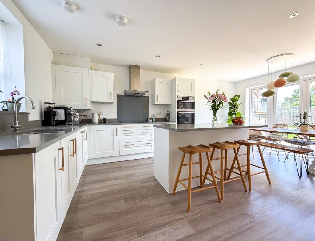 House in Nailsea, North Somerset - View 2