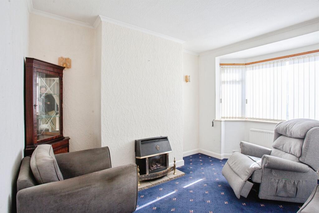 House in Wakefield, West Yorkshire - View 3