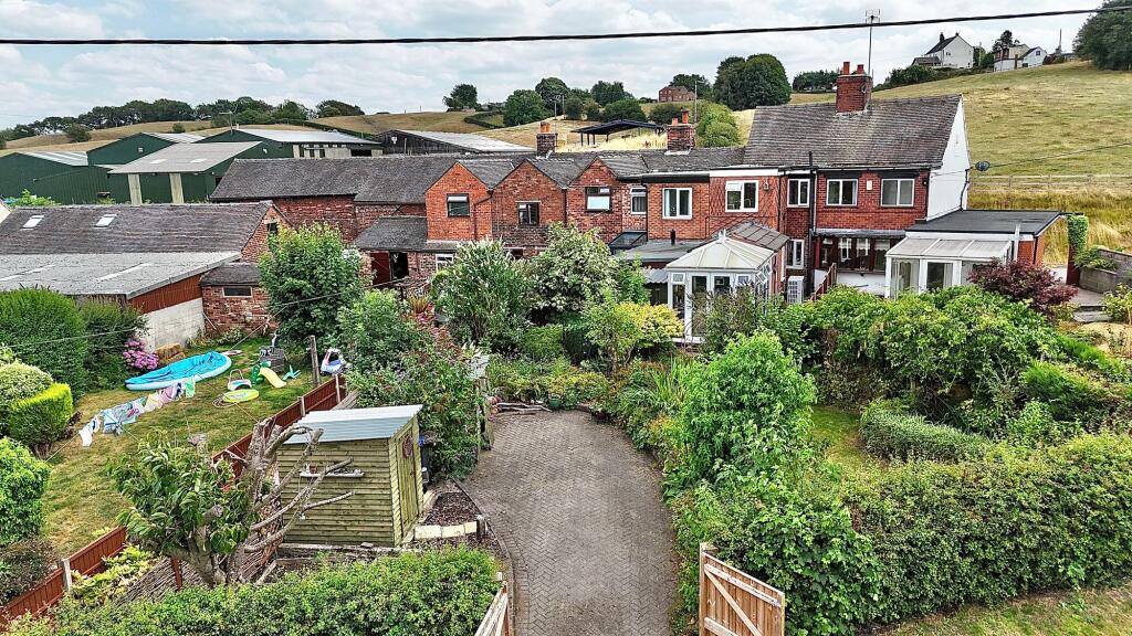 House in Stoke-on-Trent - View 5