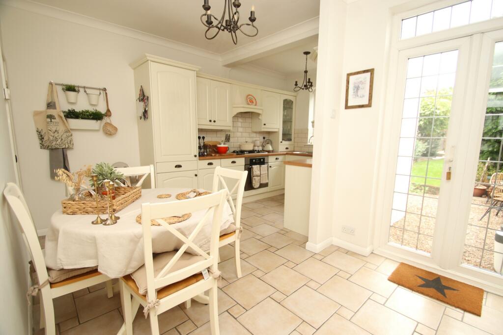 House in London - View 2