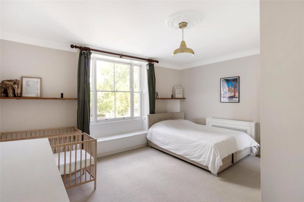 Apartment in London - View 5