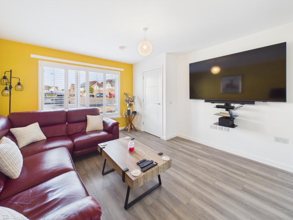 Rosewood Gardens, Uddingston - View 5