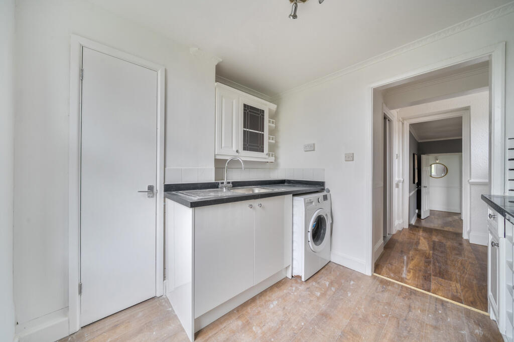 Apartment in Dartford, Temple Hill - View 5