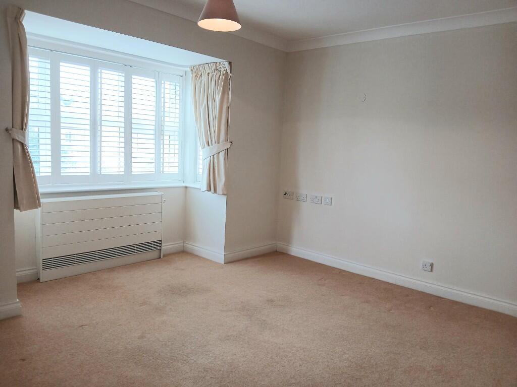 15 Townsend Court, Priory Way, Burton Hill, Malmesbury, Wiltshire, SN16 0FB photo 2