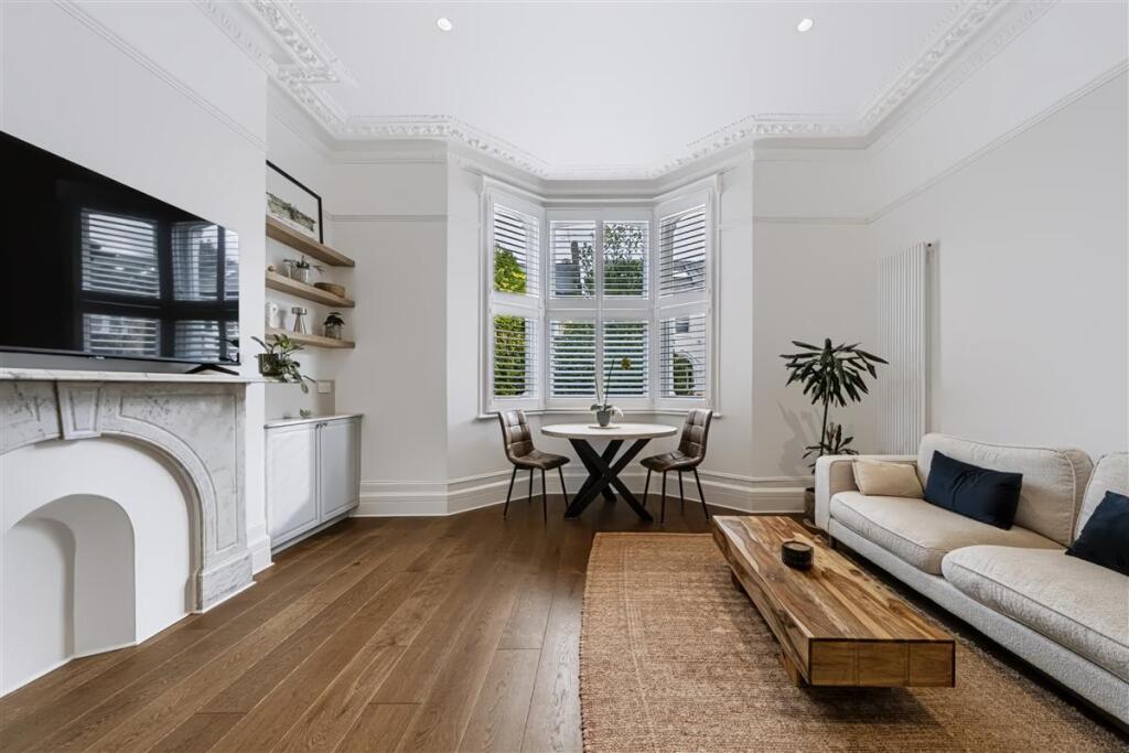 Apartment in London - View 5