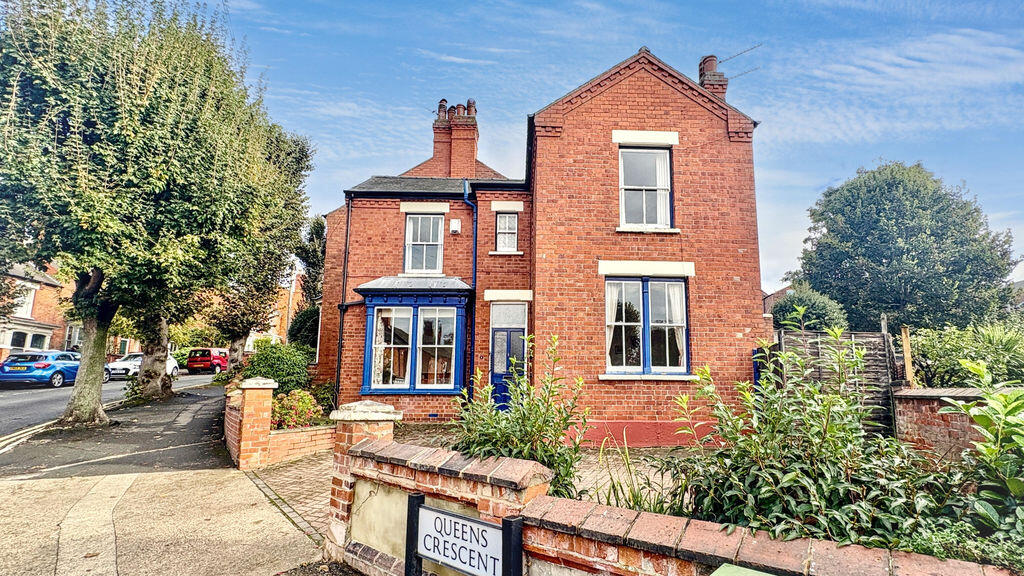 3-bed terraced on Queens Crescent, West End, Lincoln, £240,000