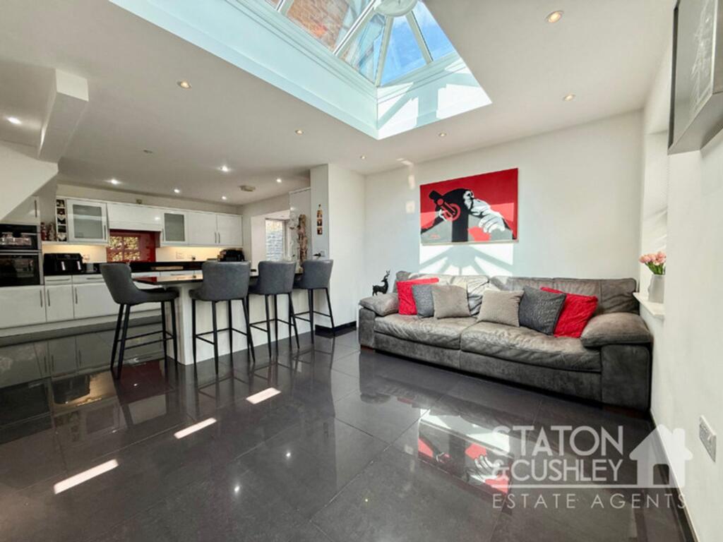 House in Ashfield, Kirkby-in-Ashfield, Nuncargate - View 2