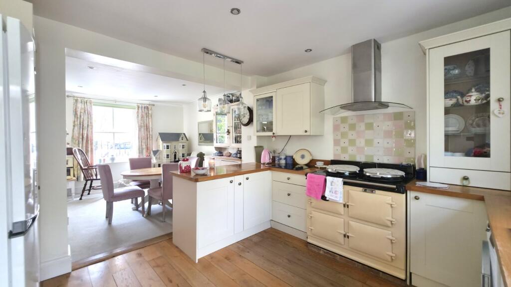 House in Salisbury - View 5