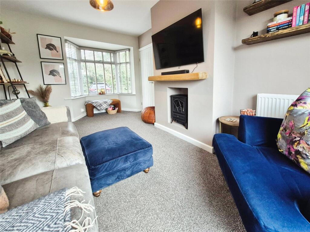 12, Wickenby Crescent, Lincoln, Lincolnshire, LN1 photo 3