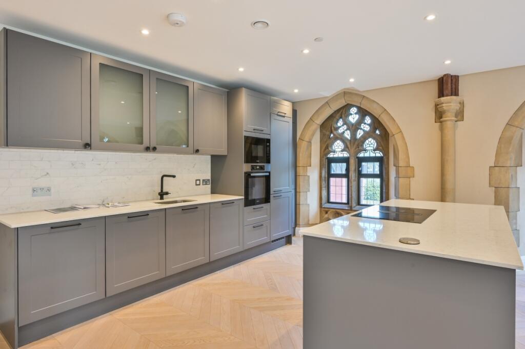 Apartment in London - View 5