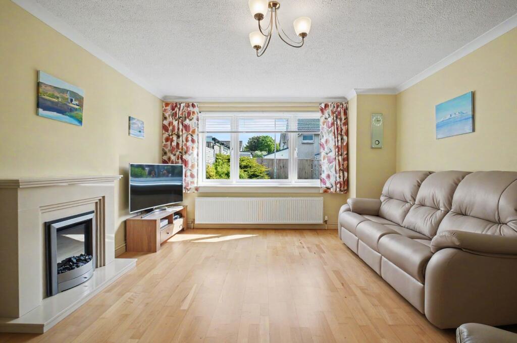 17, Coll Gardens, Dreghorn, Irvine, KA11 photo 4
