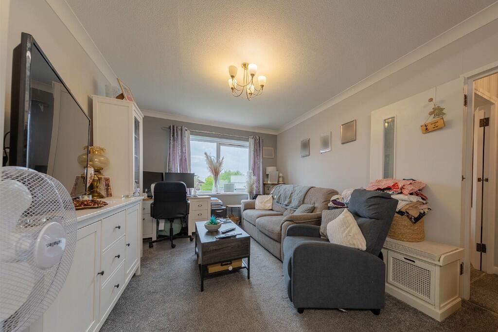 Bushfield, Peterborough, PE2 photo 3