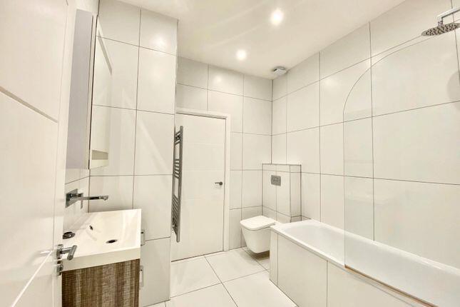 Apartment in London - More