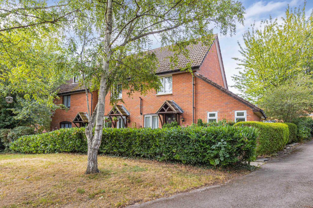 Main image of property: Rolls Court, Wantage, OX12