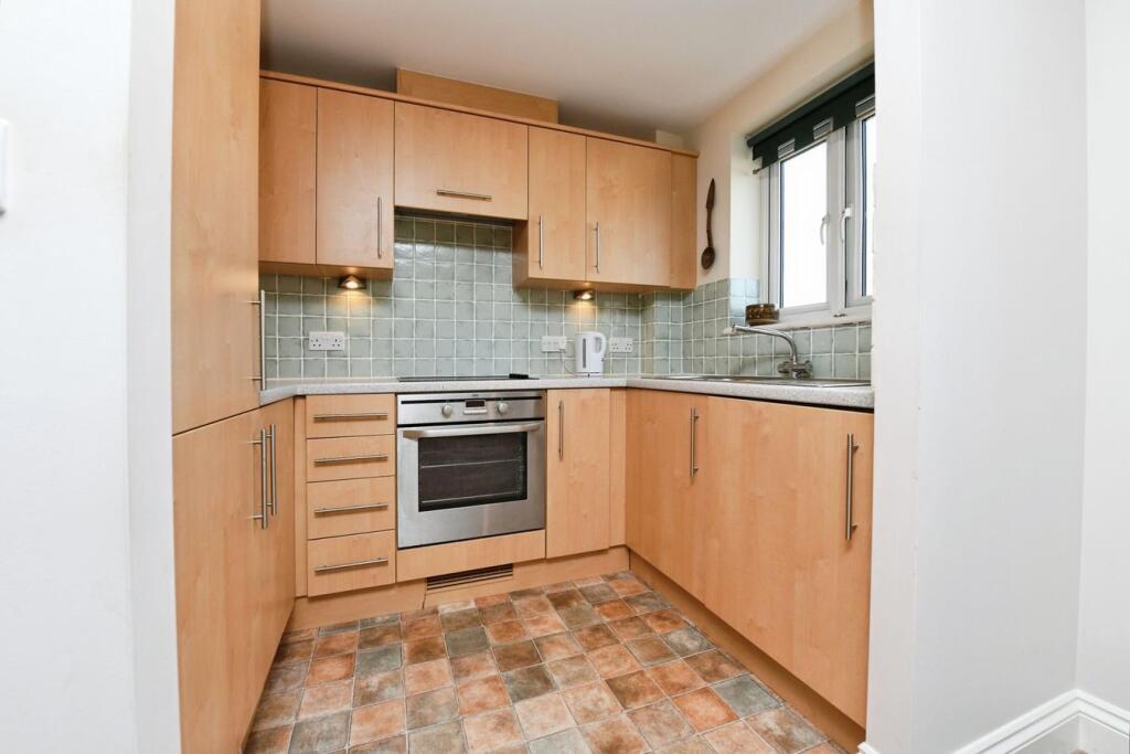 Apartment in Colchester, Tiptree - View 5