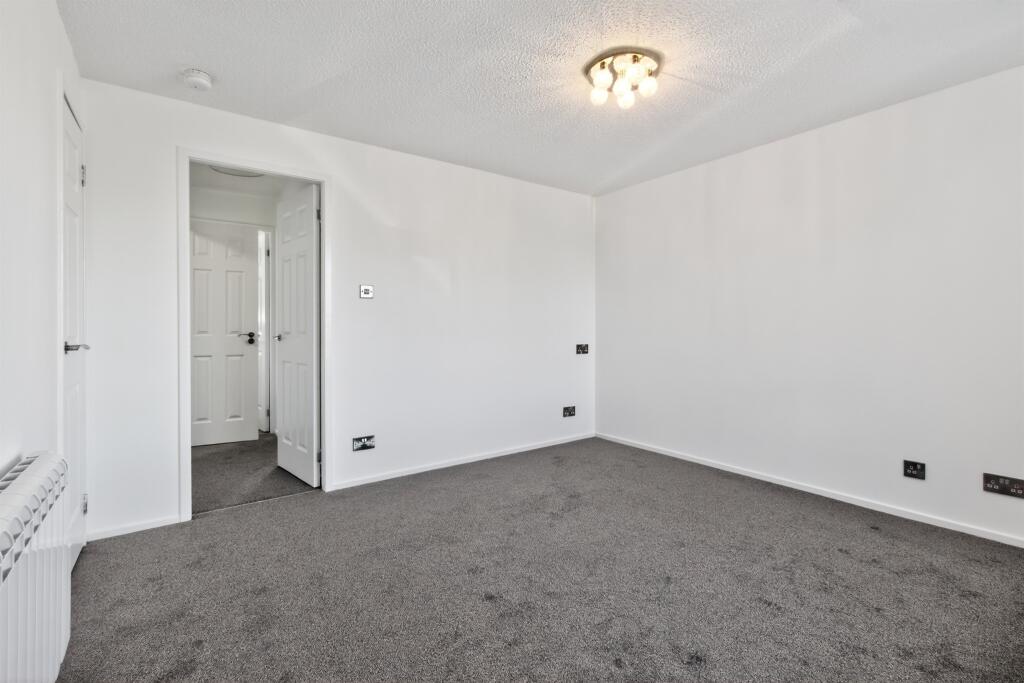 Bullwood Court, Glasgow photo 4