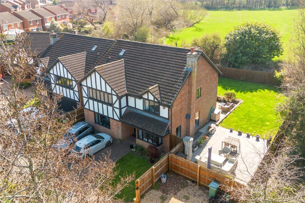 Main image of property: Dibden Court, Emersons Green, Bristol, Gloucestershire, BS16