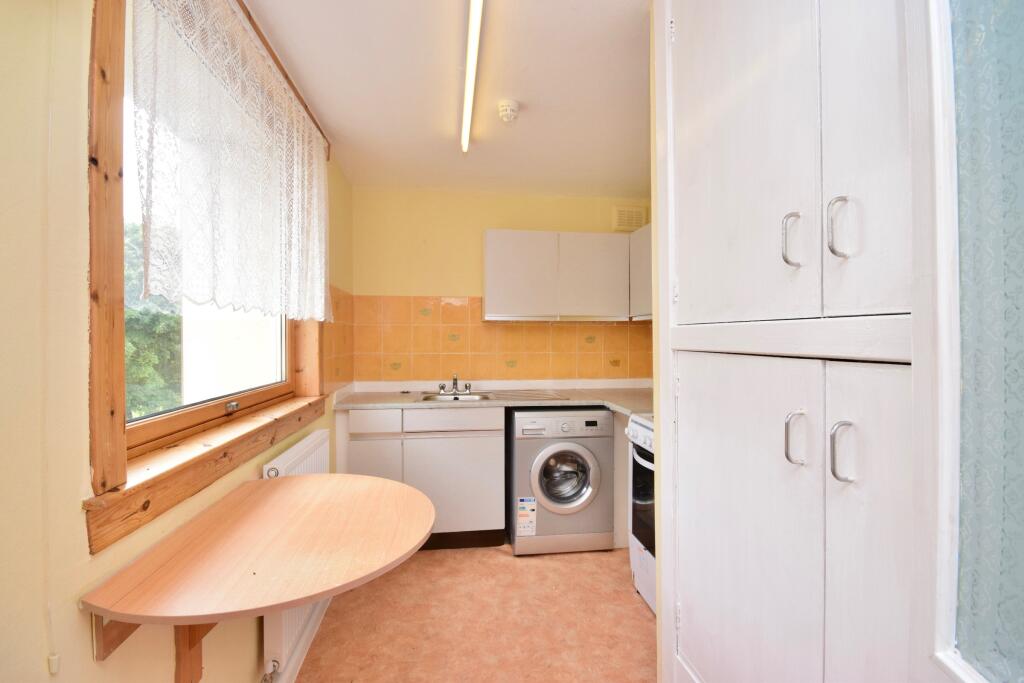 Apartment in Falkirk - View 5