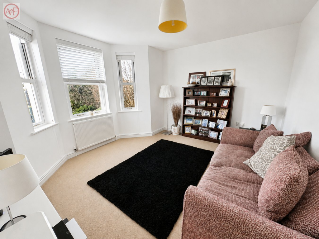 132 Brent Street, Brent Knoll, TA9 - More