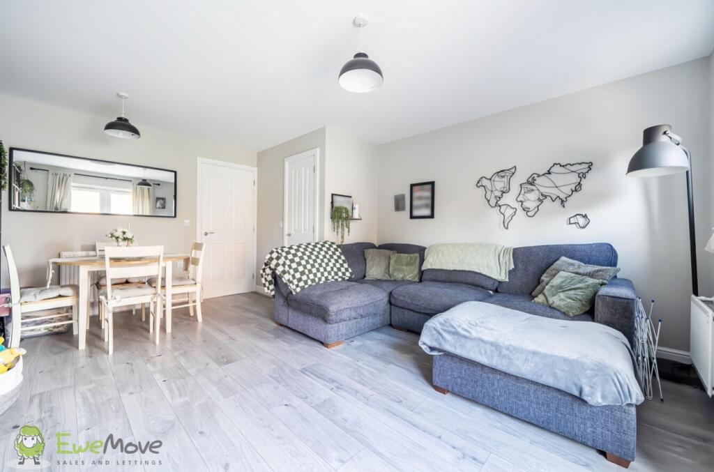 House in Basingstoke and Deane, Tadley - View 4