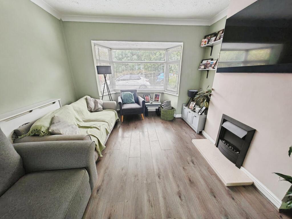 House in Crewe, Wistaston - More