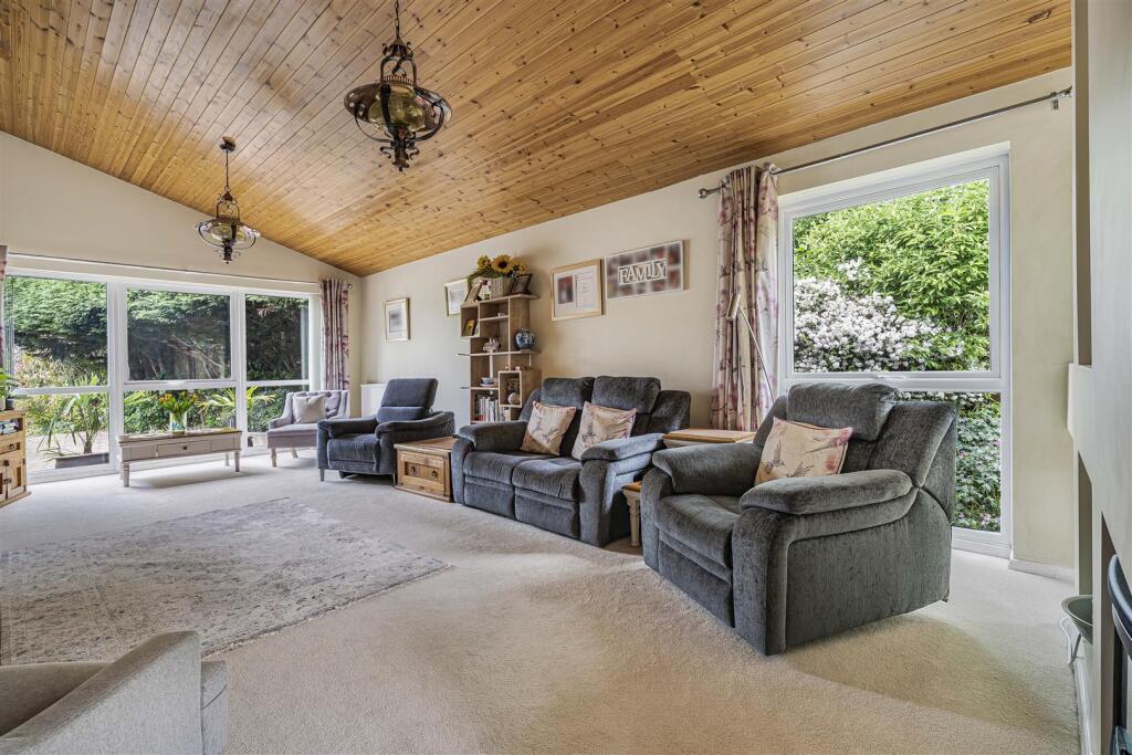 House in Welwyn Hatfield, Welwyn - View 4
