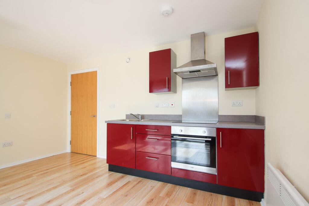 Apartment in Trafford, Greater Manchester - View 4