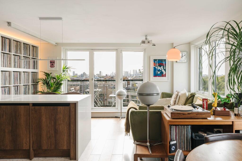 1-bed flat on Felstead Street, Biggs Square Felstead Street, E9, £425,000