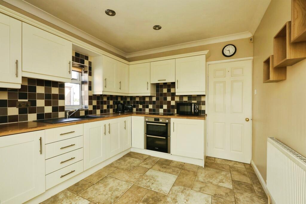 House in Doncaster - View 2