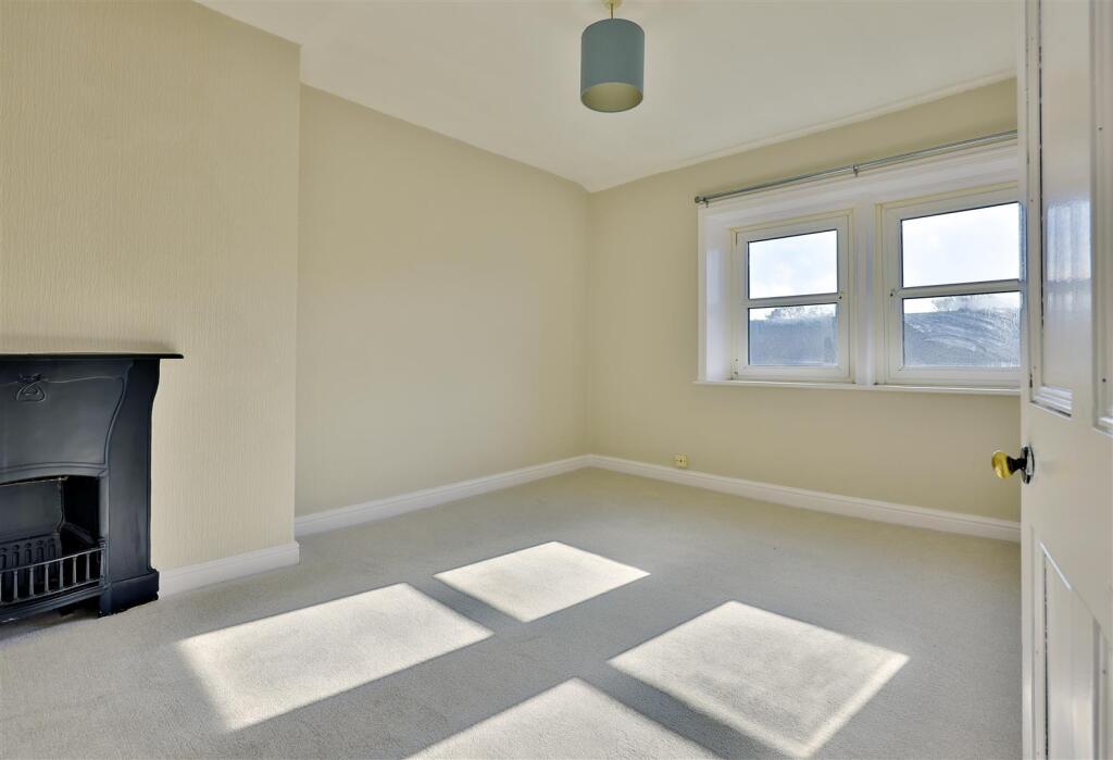 House in Leeds, West Yorkshire - More