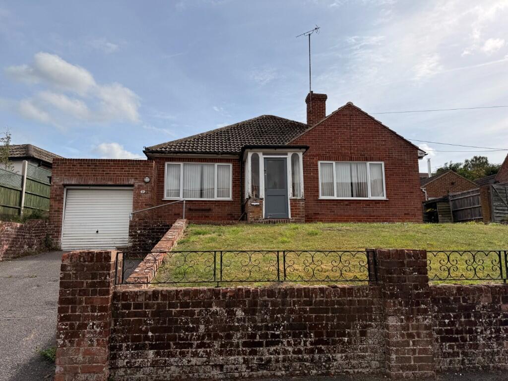 Main image of property: Chilton Way, Hungerford, Berkshire, RG17 0JR