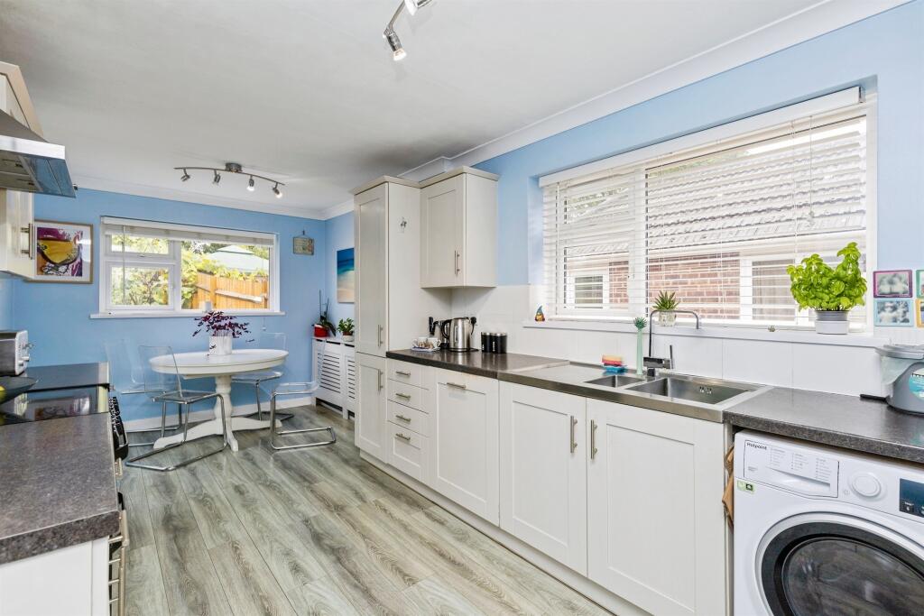 House in Redhill - View 5