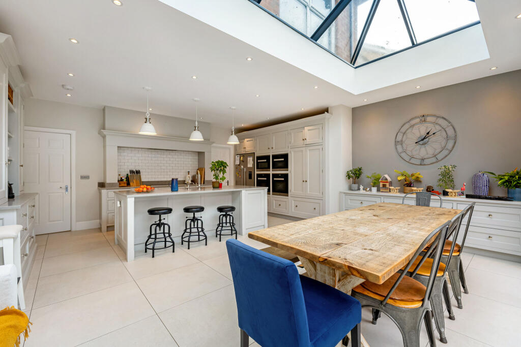 House in St Albans - View 3