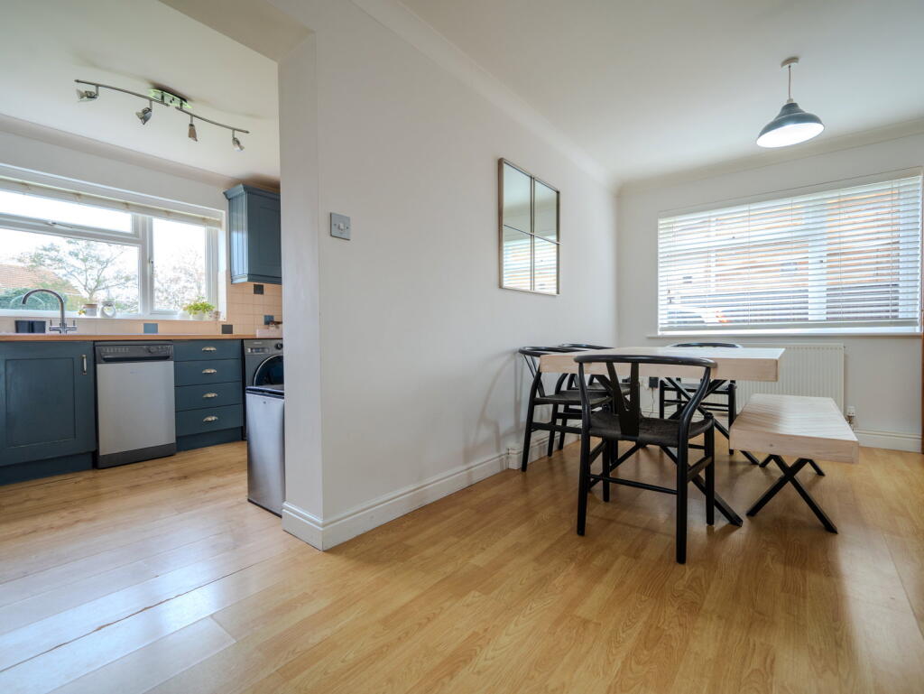 Harrington Avenue, Lowestoft, NR32 4JX photo 2