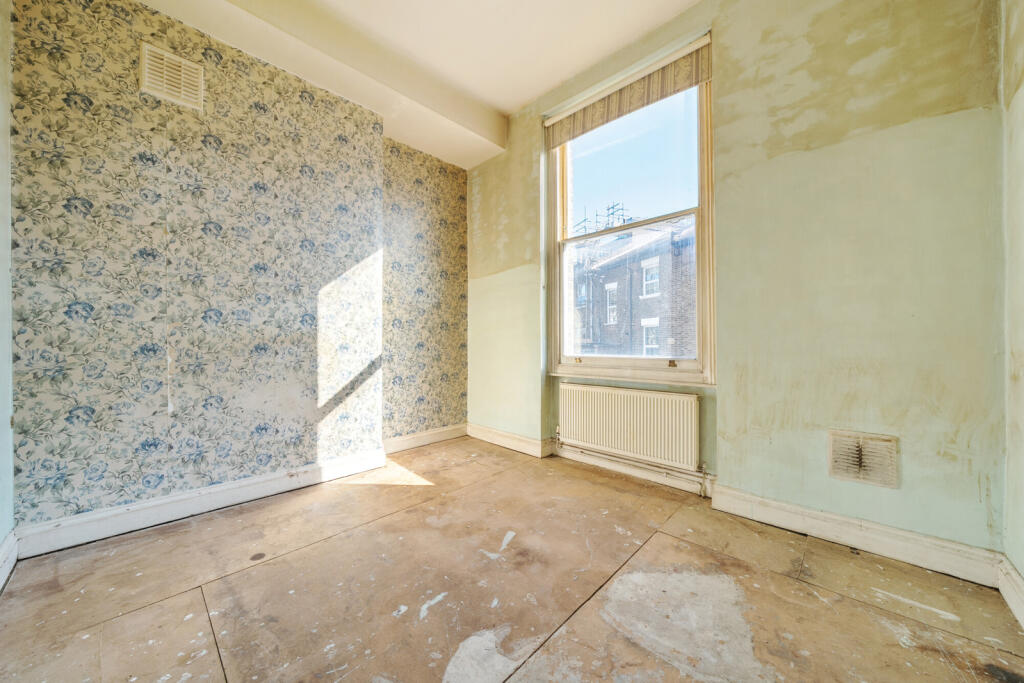 Apartment in London - View 5