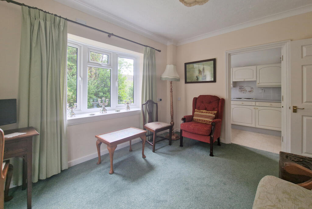 Apartment in Southampton - View 4