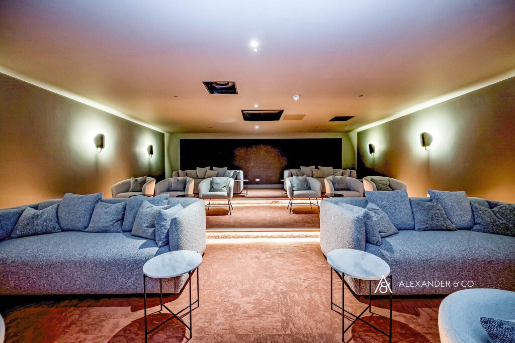 Apartment in Aylesbury, Walton - View 5