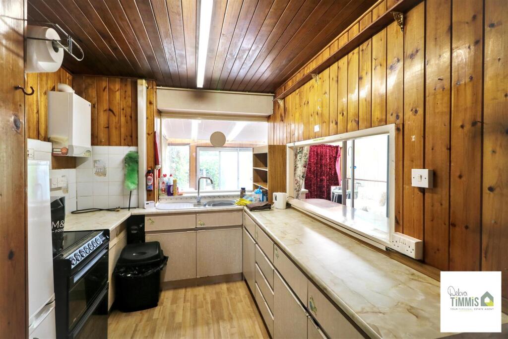 House in Stoke-on-Trent - View 5