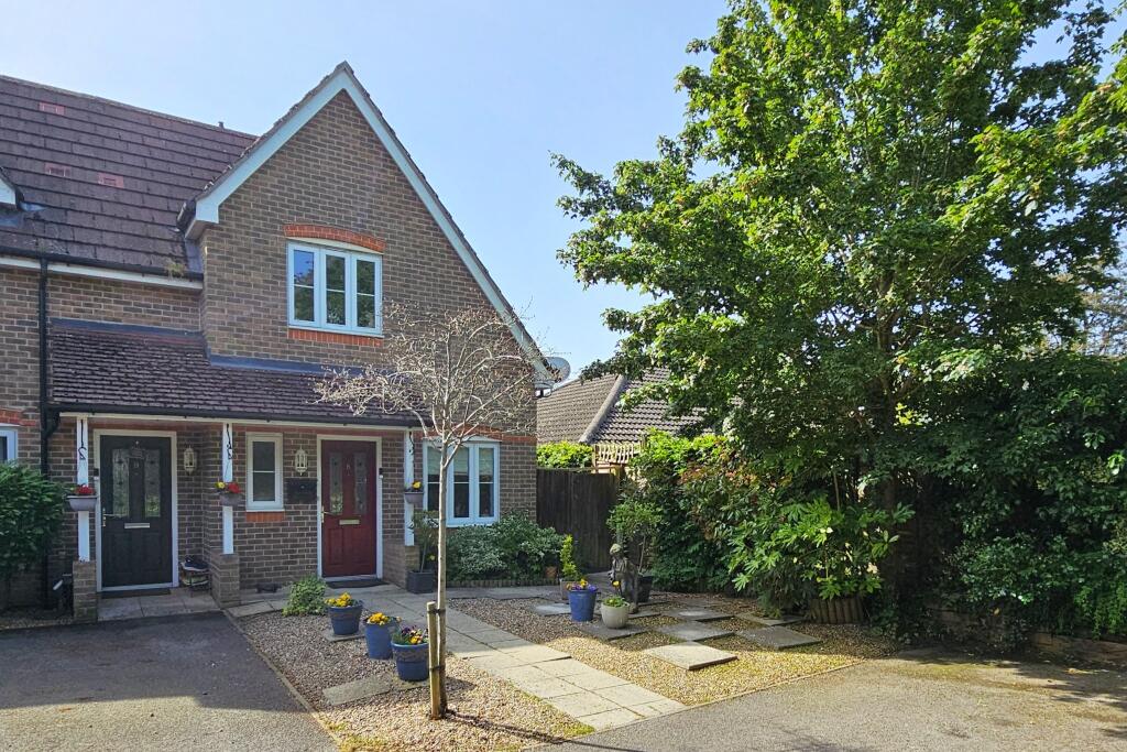 Main image of property: THE ACORNS, DENMEAD