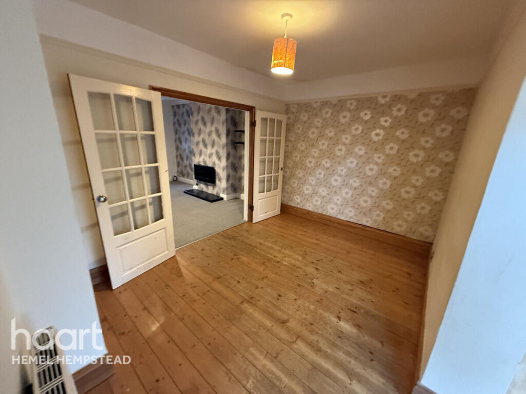 Main image of property: Cedar Walk, Hemel Hempstead