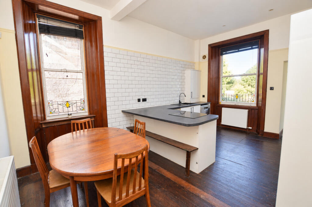 House in Hamilton, Chantinghall - View 3