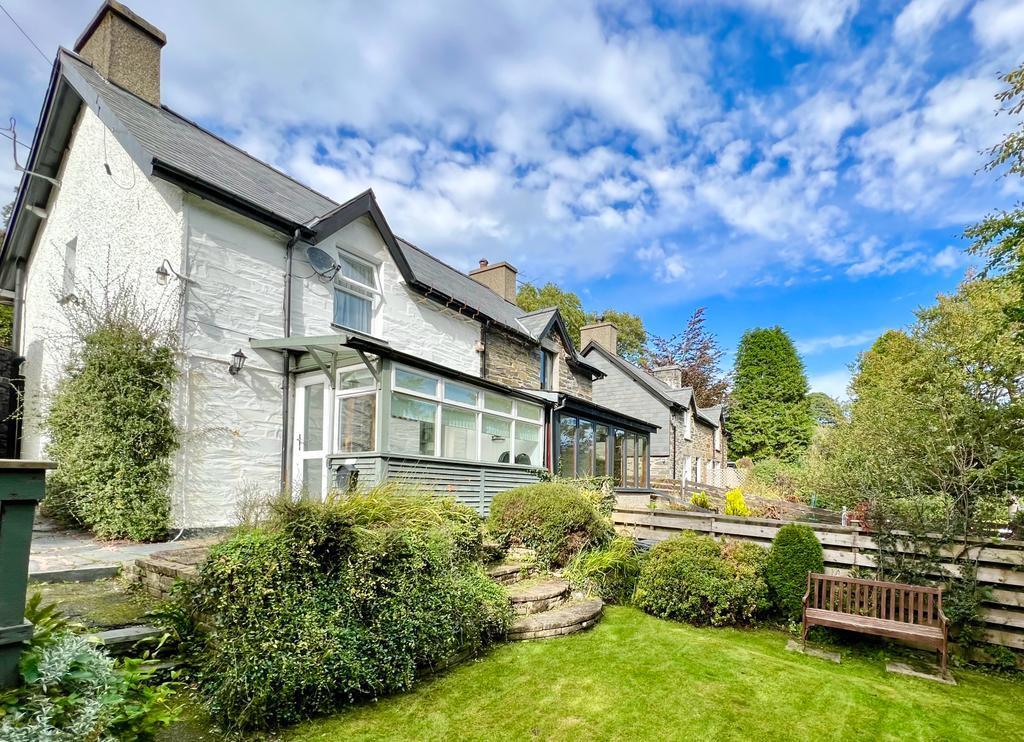 Main image of property: Dolwyddelan